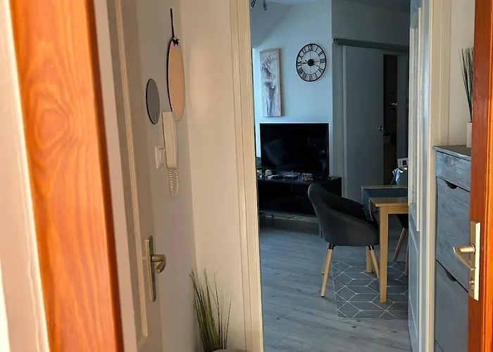 Golden On The 3rd Floor Надьканижа